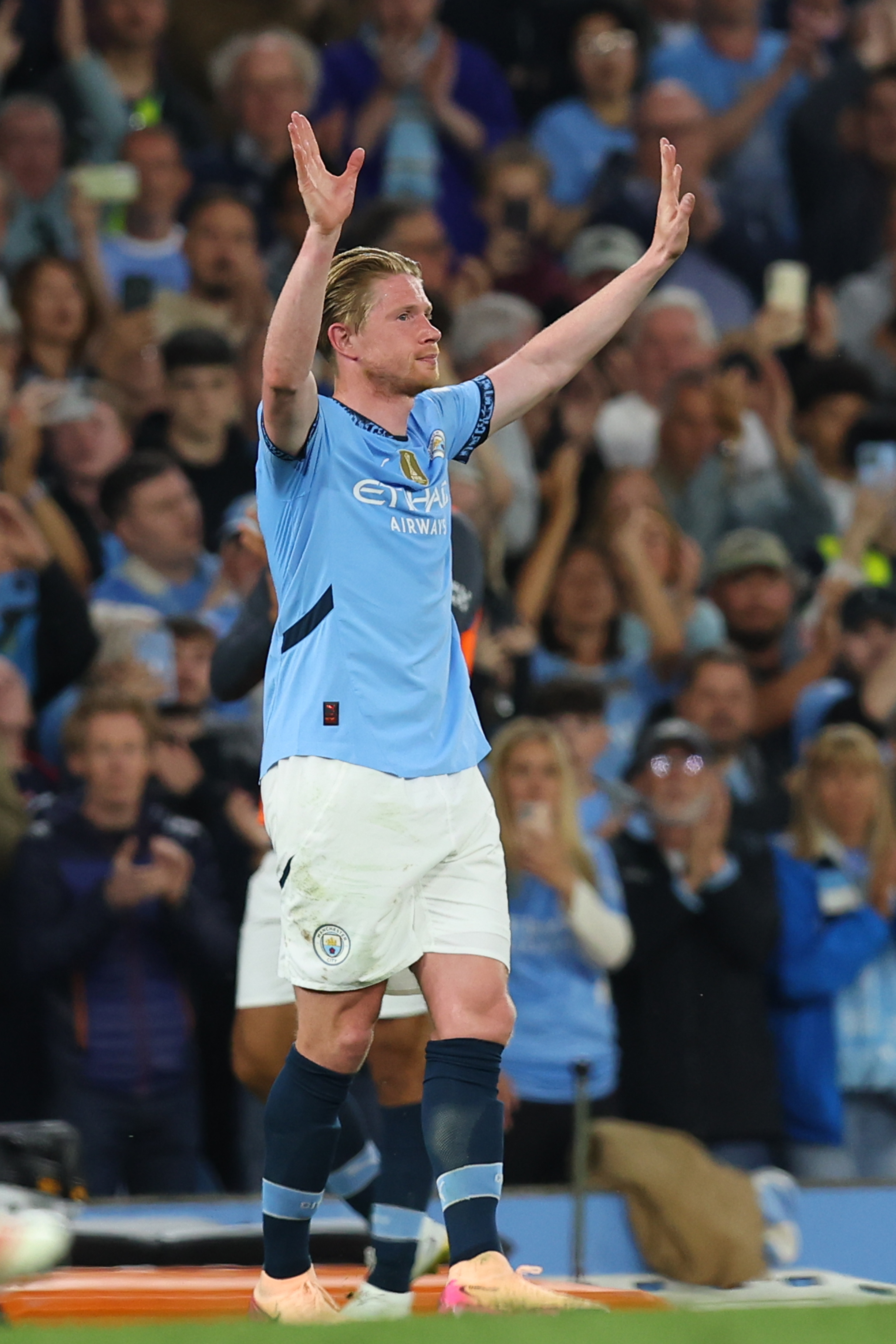 包含伯恩茅斯在最近的英超比赛中表现持续低迷的词条