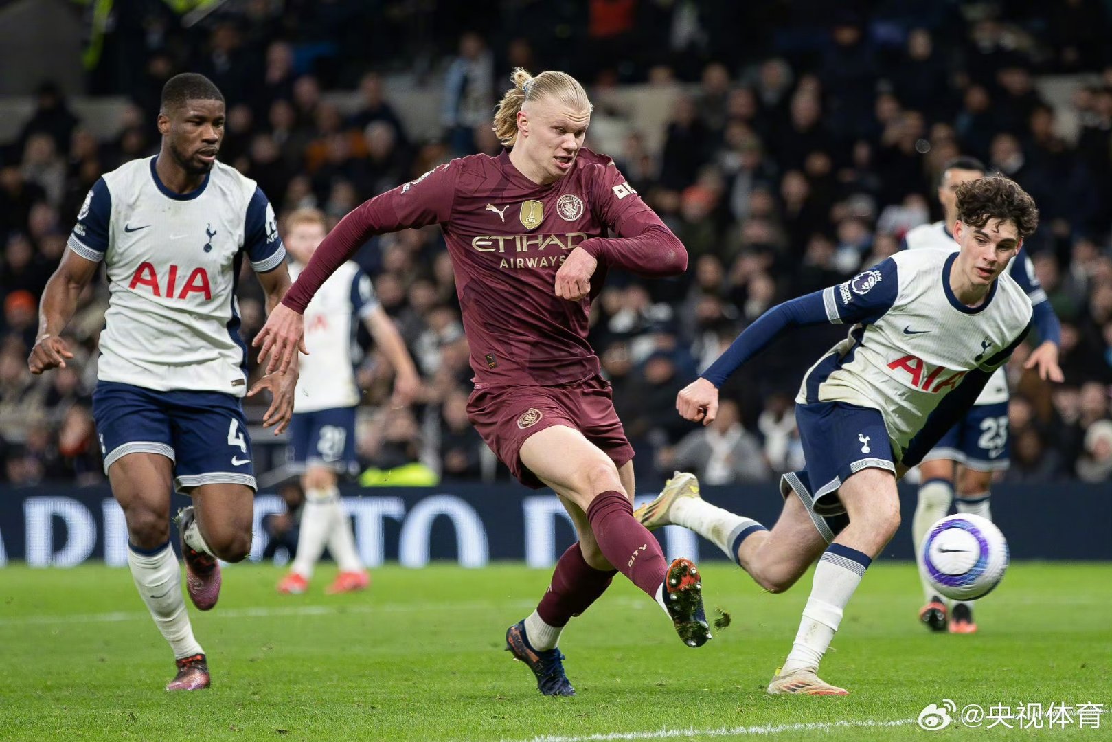 拜仁逆转曼城，佩德里状态火热的简单介绍